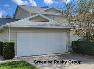1648 Lullwater Ln, Lutz, FL 33549