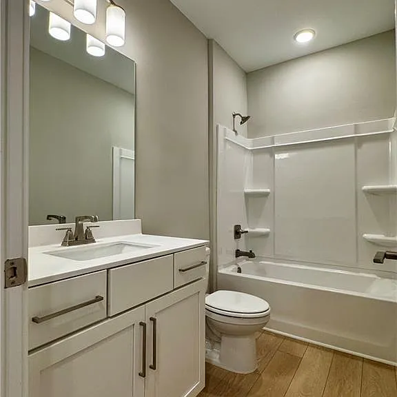 913 Echo Park Dr — Photo 29