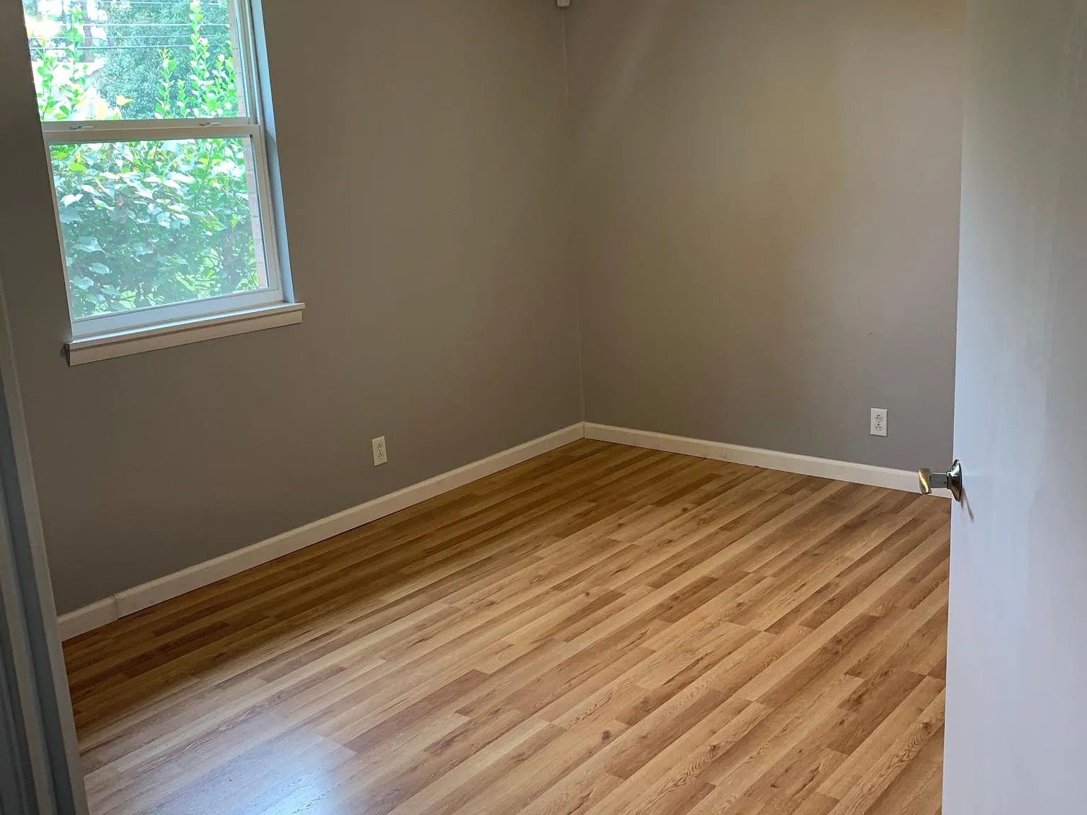2 bed, 1050 sqft, $1,375 — Photo 2