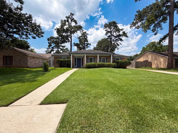 2503 Whispering Springs Dr, Spring, TX 77373