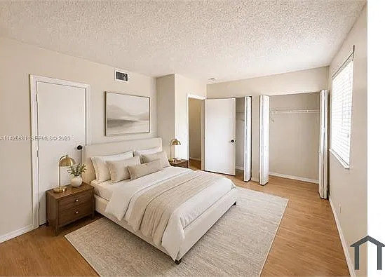 2 bed, 1000 sqft, $3,500 — Photo 2