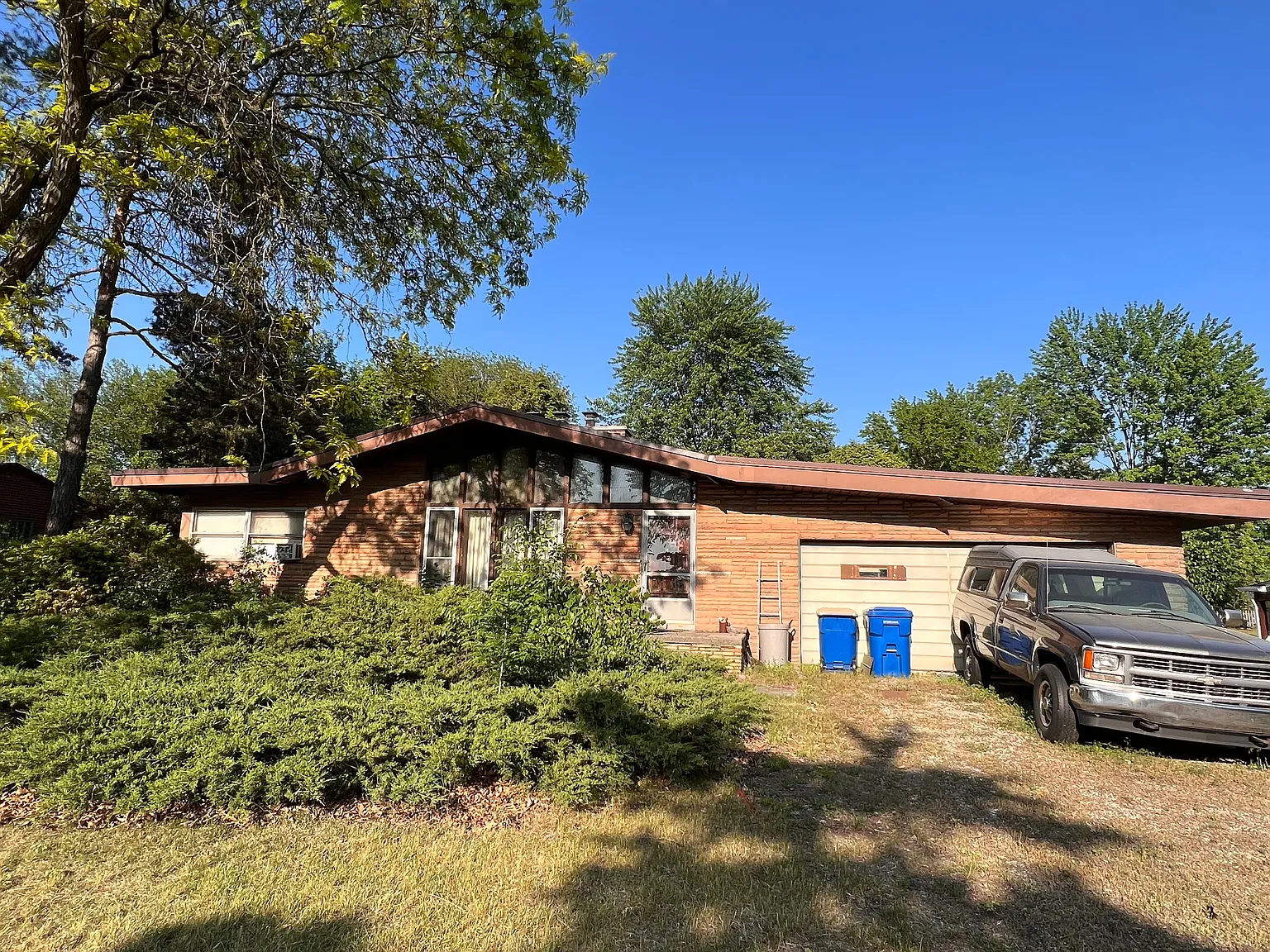 3932 Clintonville Rd photo 1