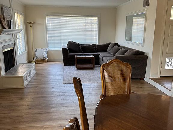 3rd image of 10 Dolores Ct