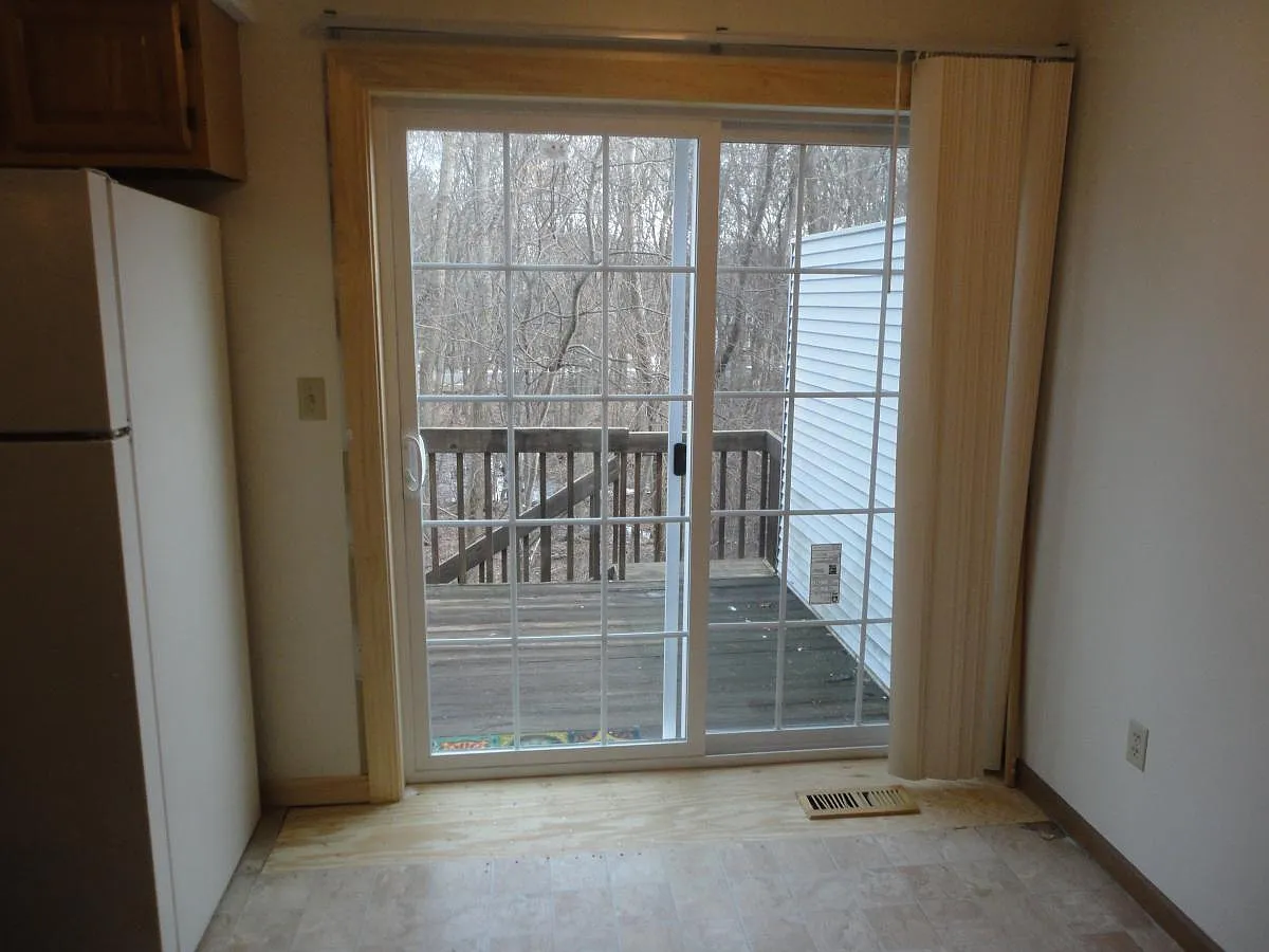 2 bed, 1.5 bath, 1188 sqft, $1,295 — Photo 4