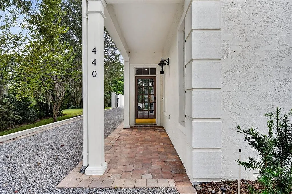 4 bed, 3.5 bath, 3184 sqft, $8,500 — Photo 2