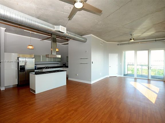 5th image of 10 SW South River Dr APT 903
