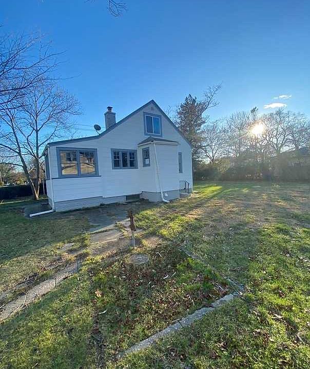 1st image of 115 Aspen Rd