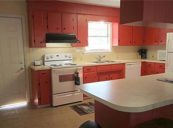 4th image of 314 Hideaway Ln E