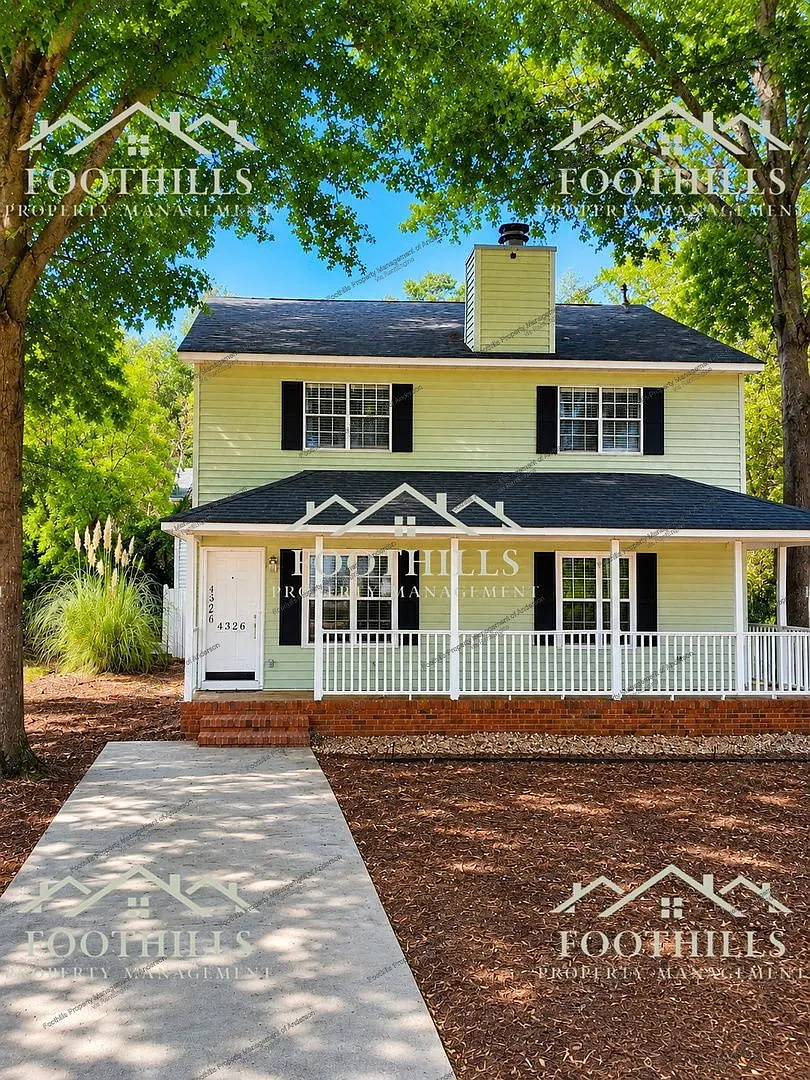 2 bed, 1.5 bath, 1050 sqft, $1,195 — Photo 1