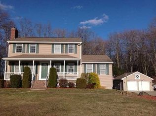 120 Trimtown Rd, Scituate, RI 02857