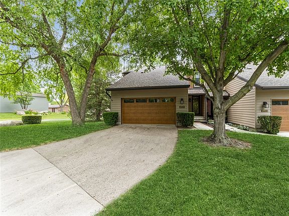 4th image of 4900 W Park Dr #K-2