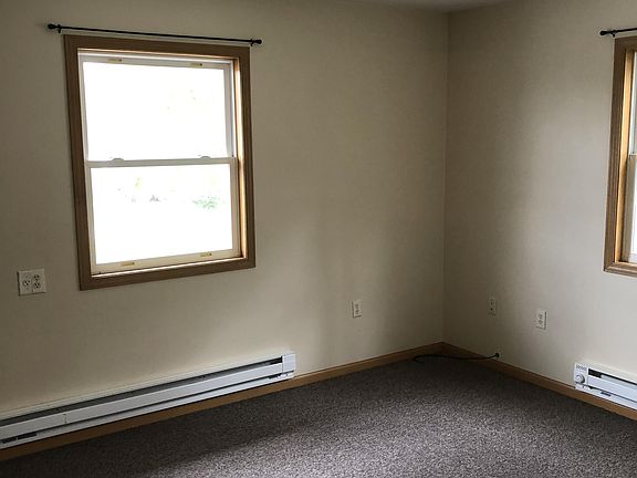 3rd image of 3027 River Rd APT 6