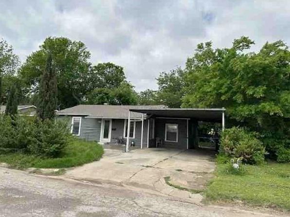 3113 Melbourn St, Haltom City, TX 76117