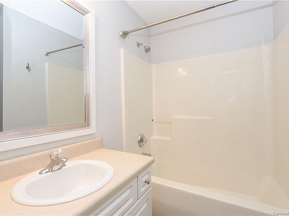 5th image of 4053 Canvas Ave