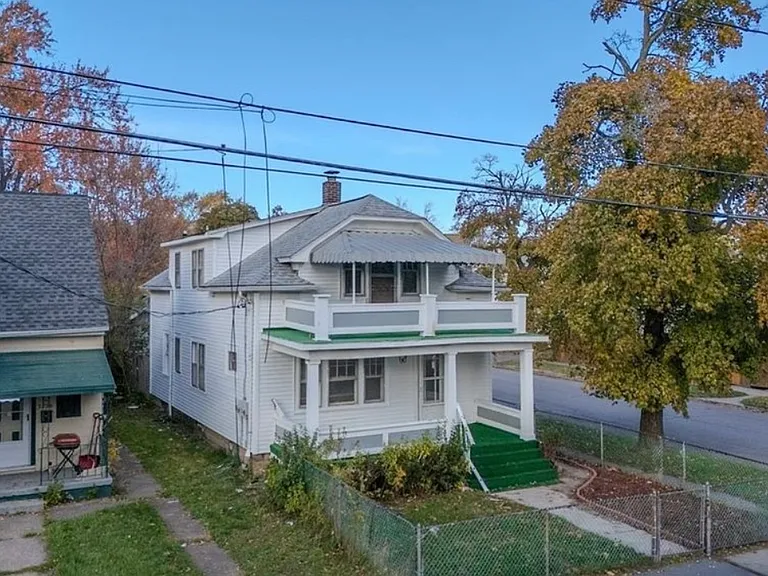 2260 Weston Ave #1 — Photo 1