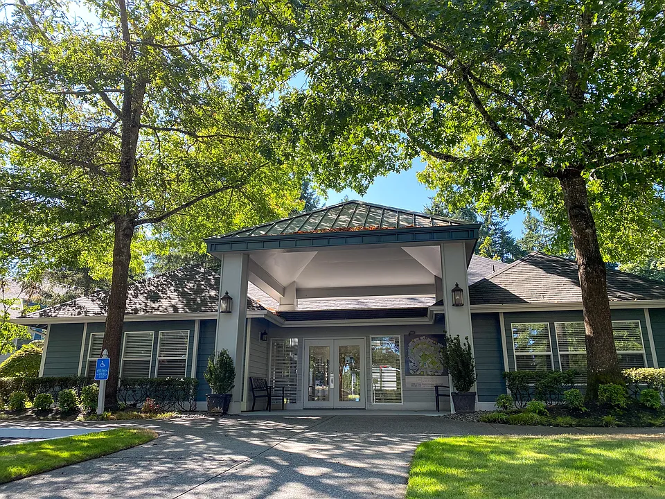 Commons at Creekside Apartments