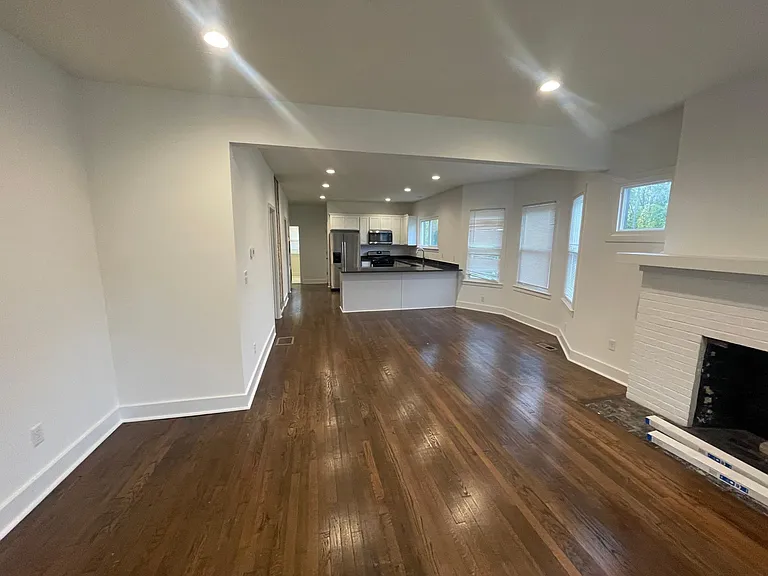 1230 Glynn Ct — Photo 4