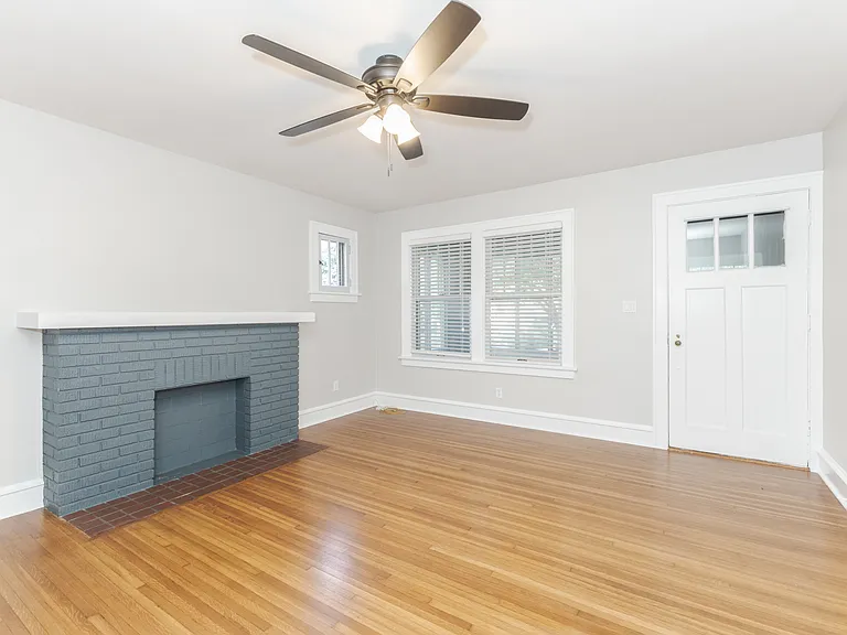 112 Warner St — Photo 4