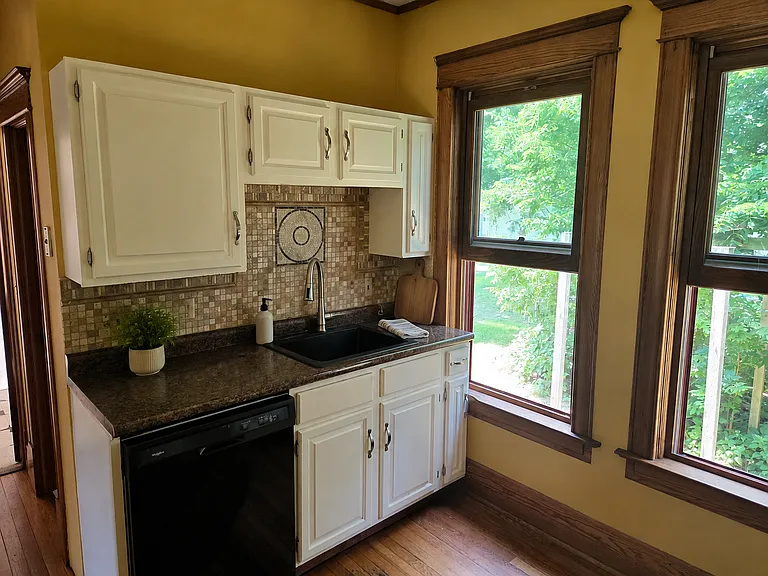 626 Vine St — Photo 10