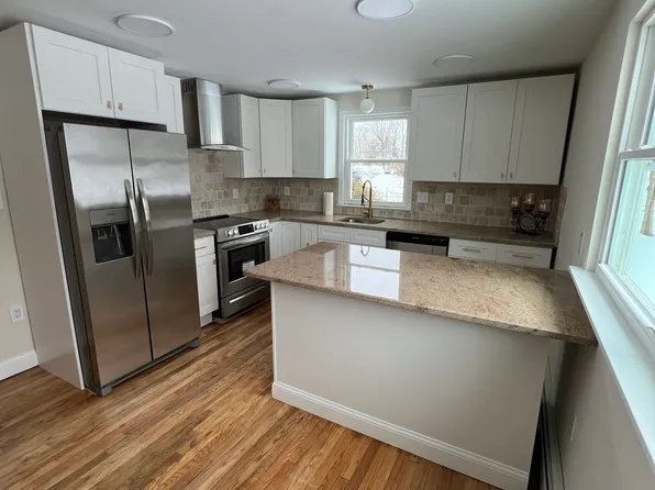 340 Maple St #A, Warminster, PA 18974