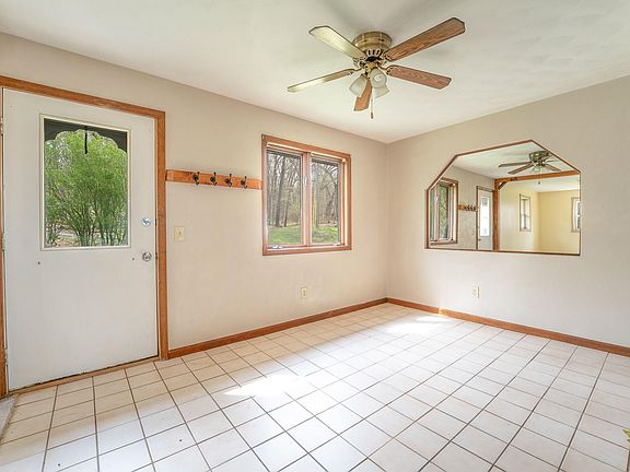 2nd image of 6433 Owen Dr