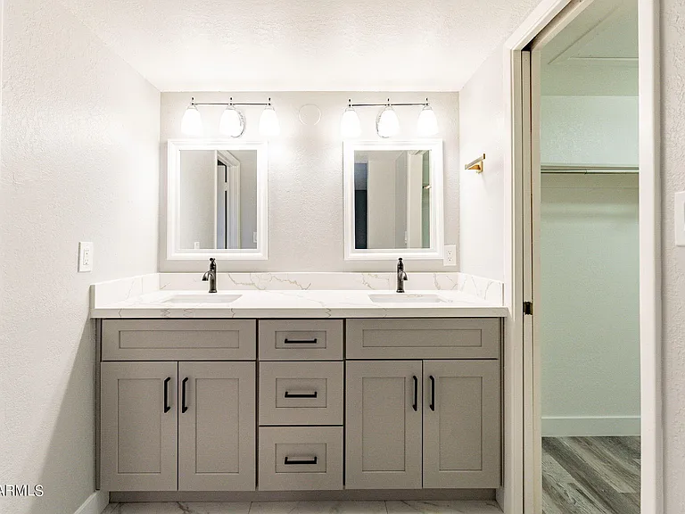 2318 E Lupine Ave — Photo 40