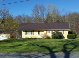 8599 Hawick Rd, Erie, PA 16509