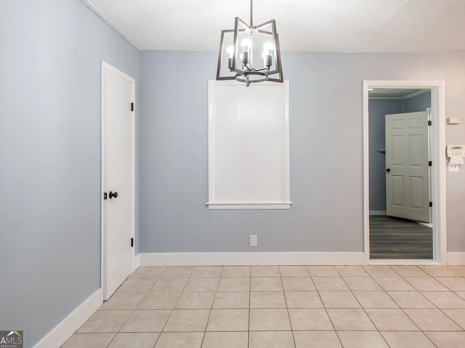 4 bed, 1.5 bath, 1225 sqft, $1,950 — Photo 2