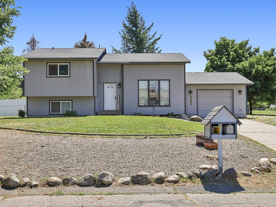 1st image of 24518 E Rosewood Ave