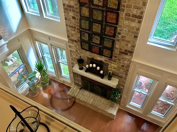 3rd image of 12811 Ivyforest Dr