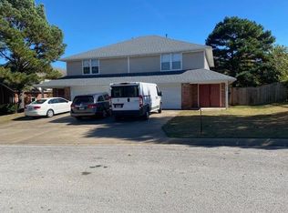 1824 N Pointer Ln, Fayetteville, AR 72701