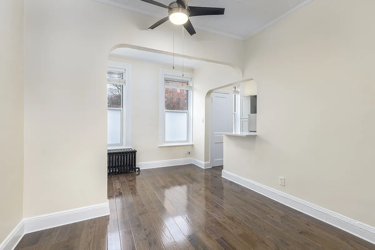 Building Photo - 56 4th Pl #GROUND-FLOOR
