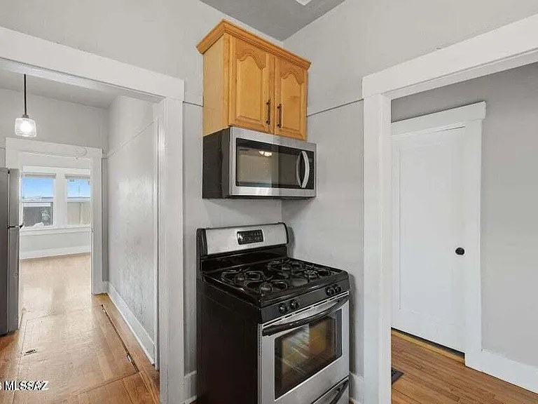 1245 N 1st Ave — Photo 11