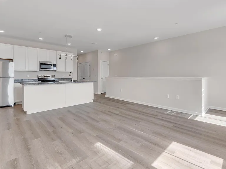 33 Wildflower Ln — Photo 5
