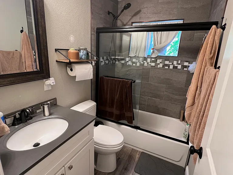 4272 Armand Dr — Photo 6