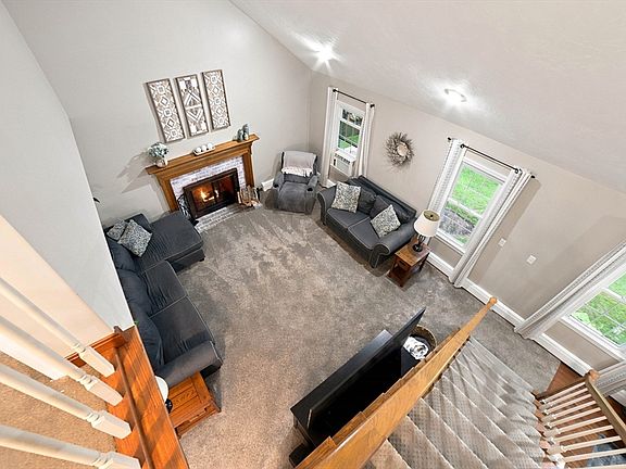 5th image of 7 Leela Ln