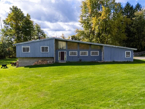 1383 Wayneport Rd, Macedon, NY 14502