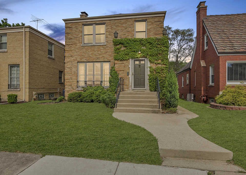 1st image of 9807 S Hoyne Ave