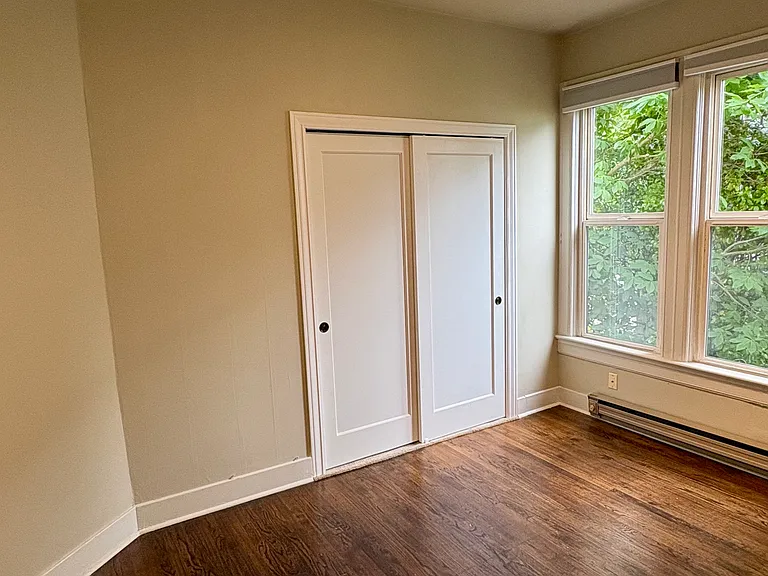 209 Highland Dr #B — Photo 10