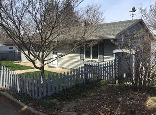 11468 Delmar Dr, Fenton, MI 48430