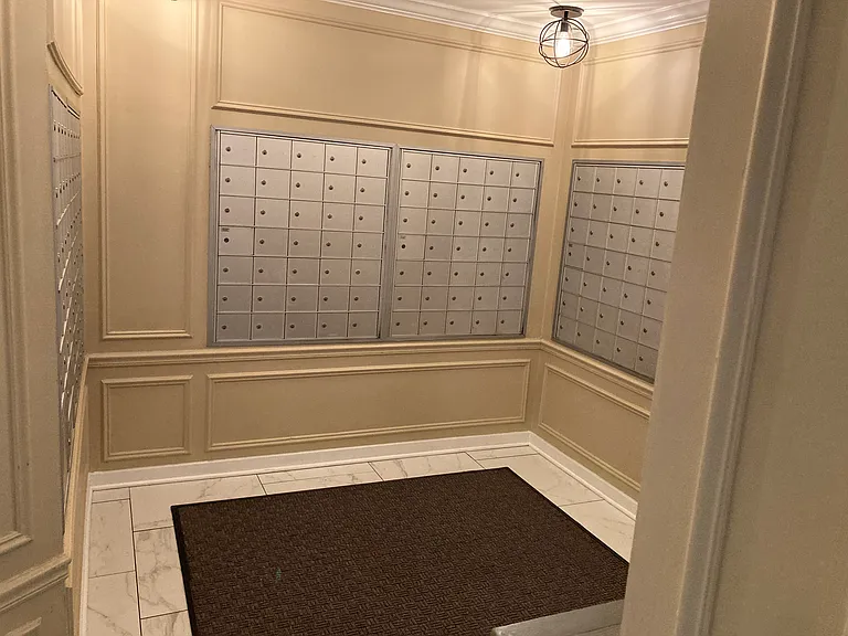 2909 N Sheridan Rd — Photo 14