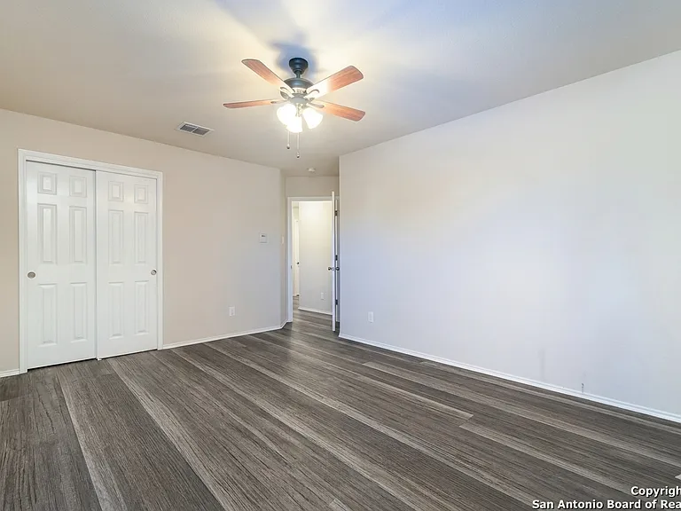 215 Redbird Cir — Photo 17