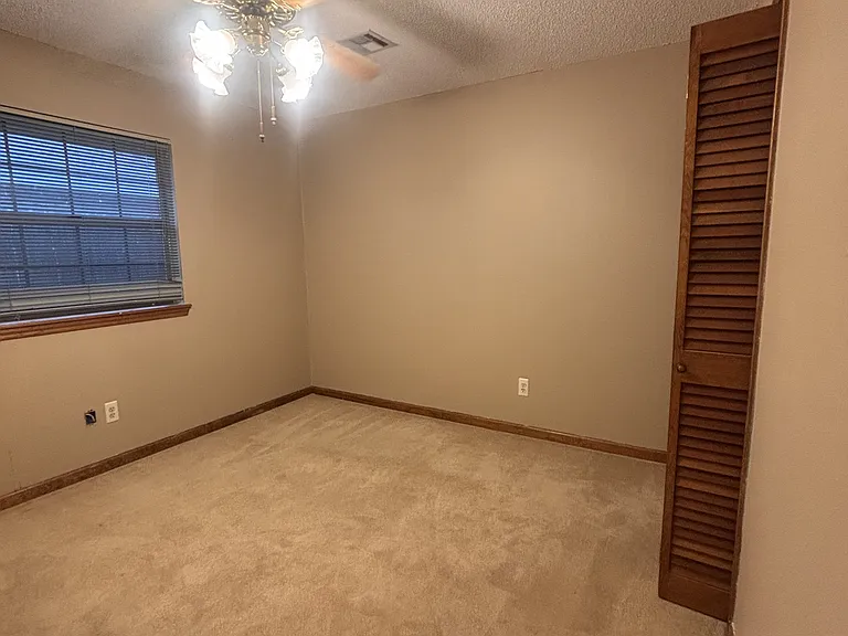 106 Darteze Dr — Photo 17