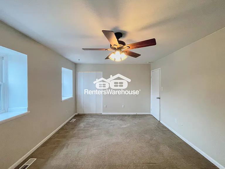 5629 Banbury Ct — Photo 16