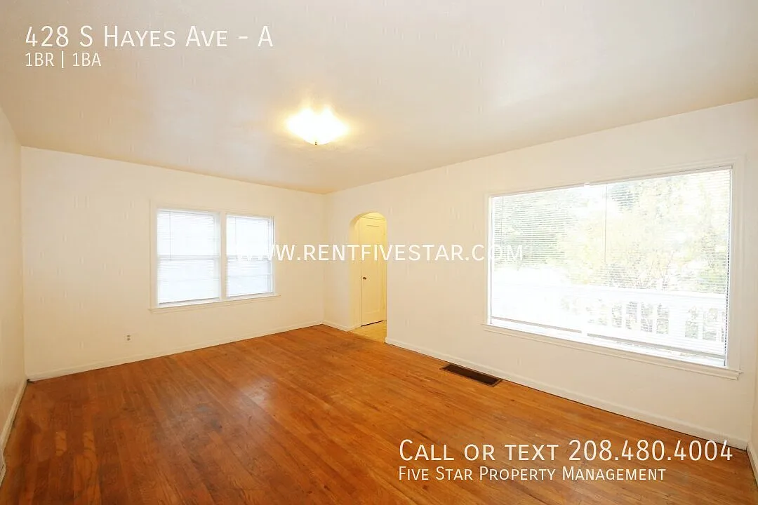 428 S Hayes Ave — Photo 3