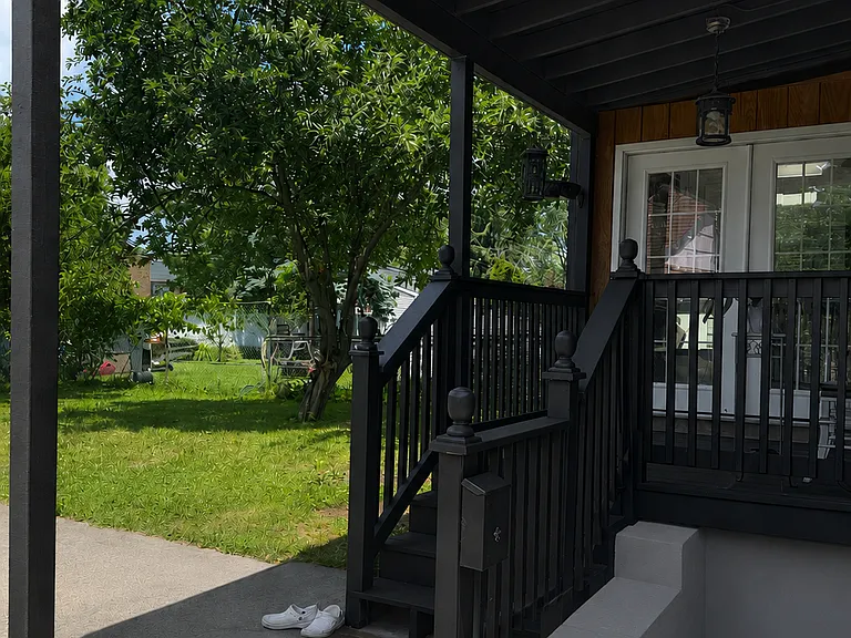 Lynn Ave — Photo 1