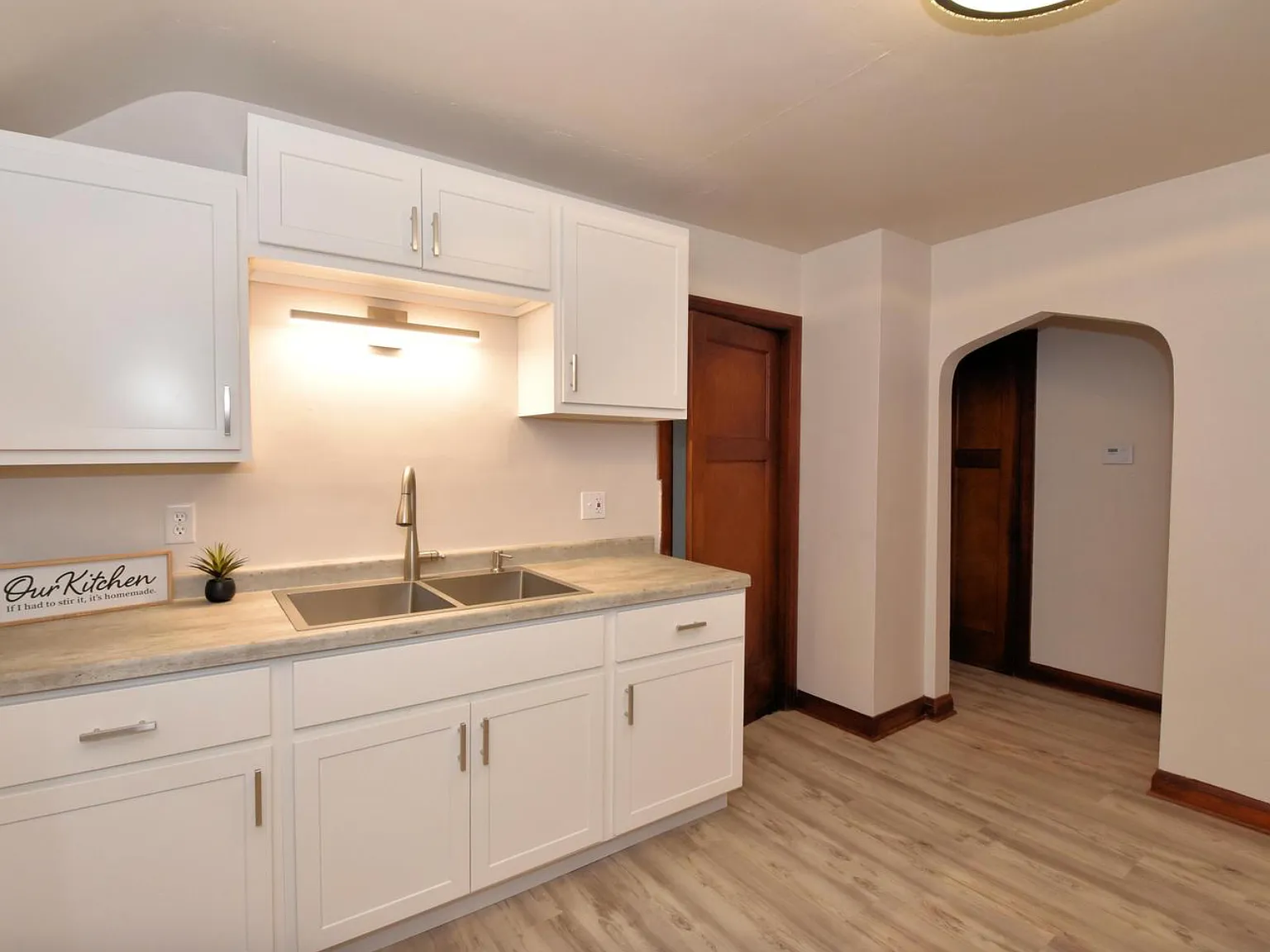 2 bed, 1100 sqft, $1,500 — Photo 4