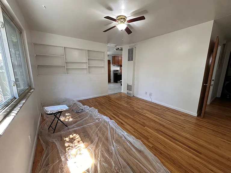 628 S University St — Photo 22