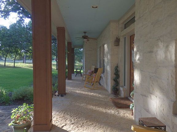 4th image of 170 Oak Valley Dr