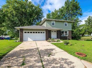 4 Sioux Ct, Park View, IA 52748